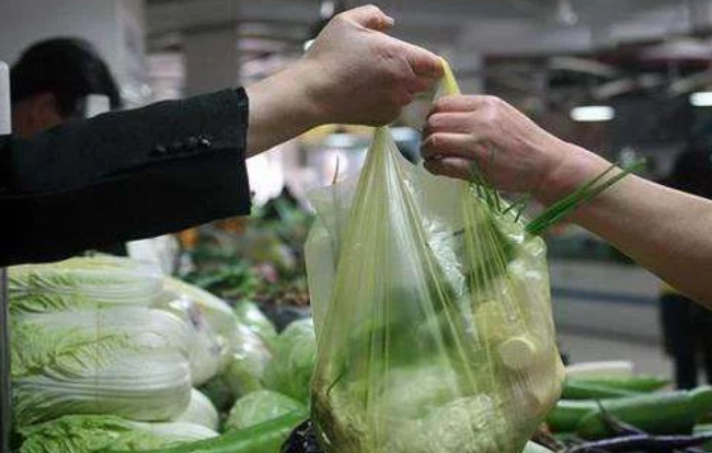 最新“限塑令”来了！今年底南京商超等禁用不可降解塑料袋